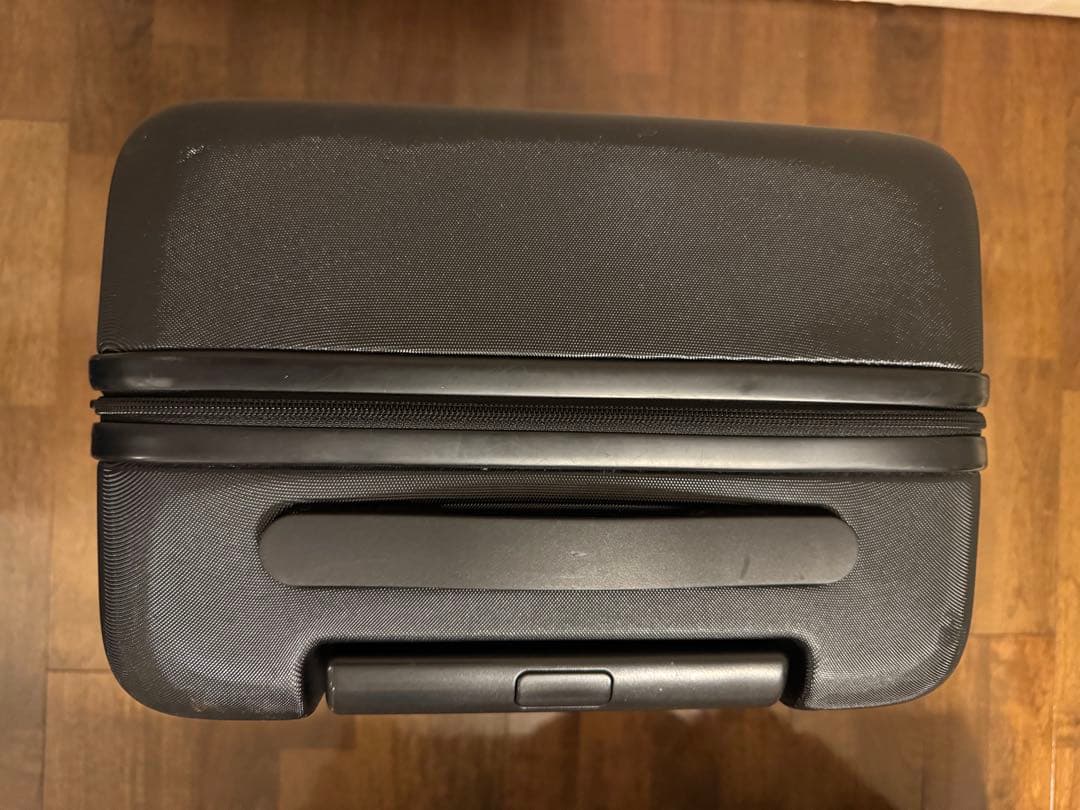 無印良品　バーを自由に調節できる　ハードキャリーケース（３６Ｌ）