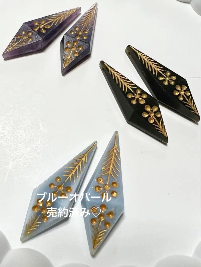 ぷしゅ❇️❤️ ニュー カービング　ゴールド　14kgf 24kgpイヤリング