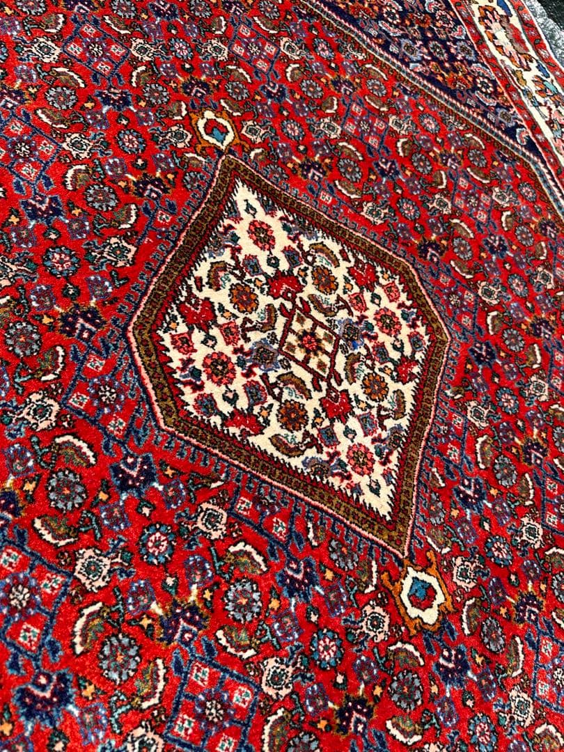 手織りペルシア絨毯　ビジャー産　サイズ約167x118cm ウール100%