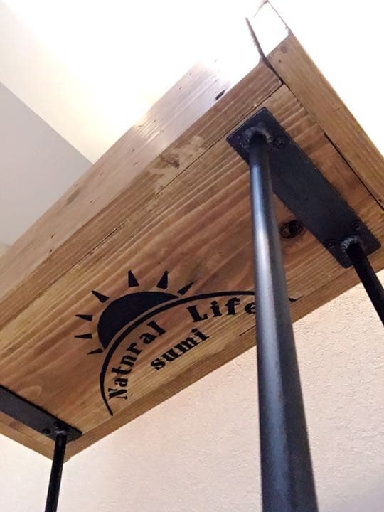 アイアンと古材の棚