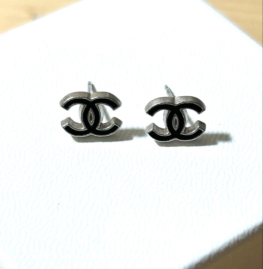 正規品 シャネルピアス・両耳用