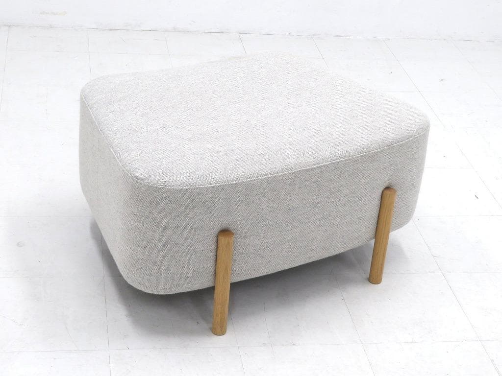 展示品　カリモク　ドラドラ　北欧　オーク材　ソファ　オットマン　スツール