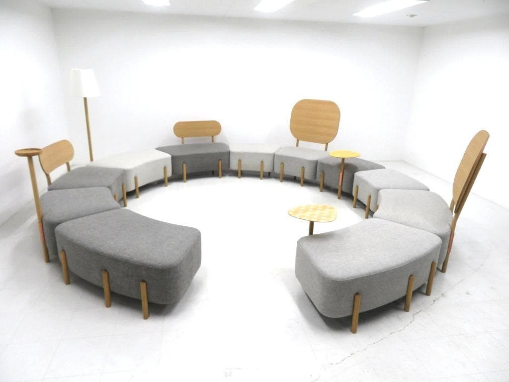 展示品　カリモク　ドラドラ　北欧　オーク材　ソファ　オットマン　スツール