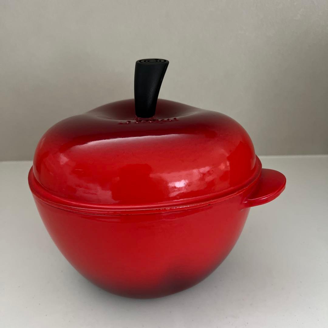 ル・クルーゼ　両手鍋　リンゴ型