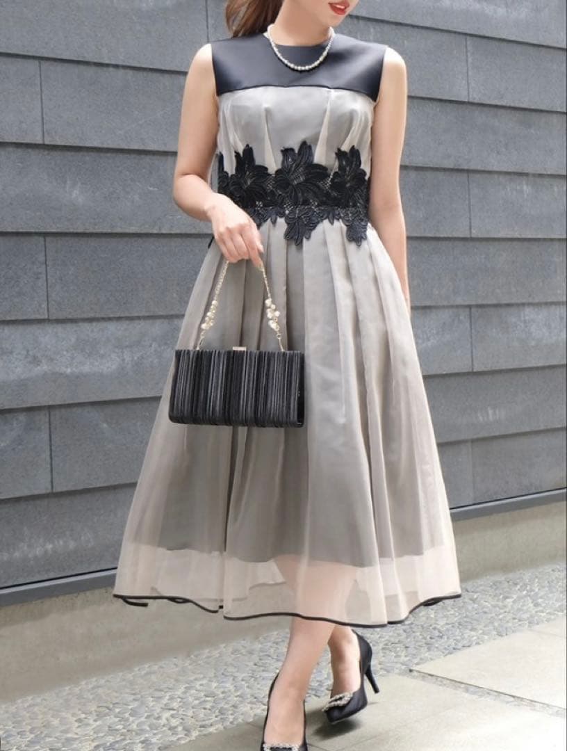 ストロベリーフィールズグレース　グラッセドレス