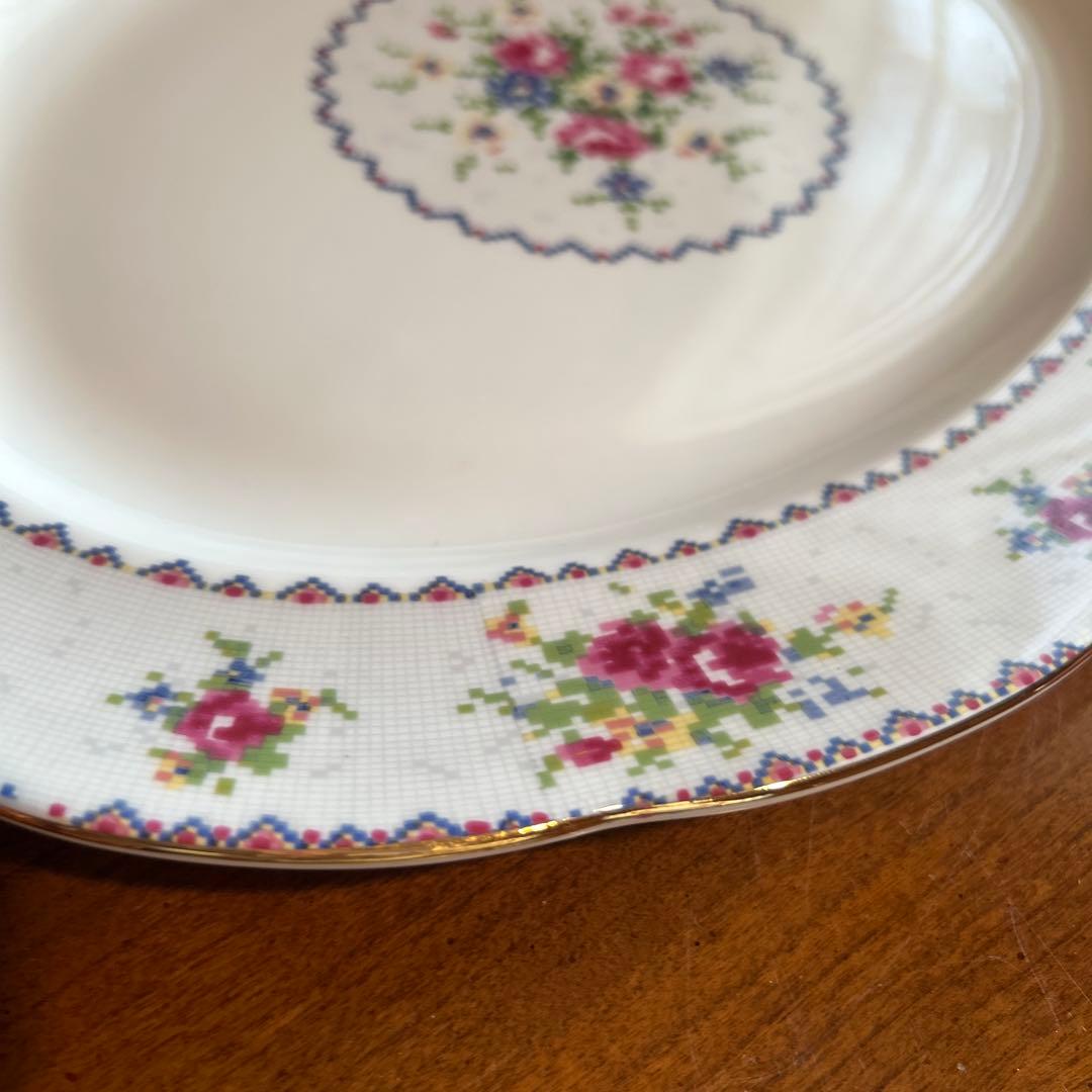 153◆ロイヤル・アルバート　楕円形サービングプラター　プチポワン