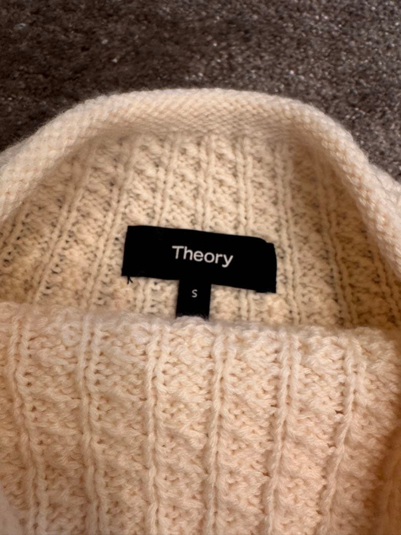いちごさま専用Theory 定価５万アイボリーニットセーター 未使用