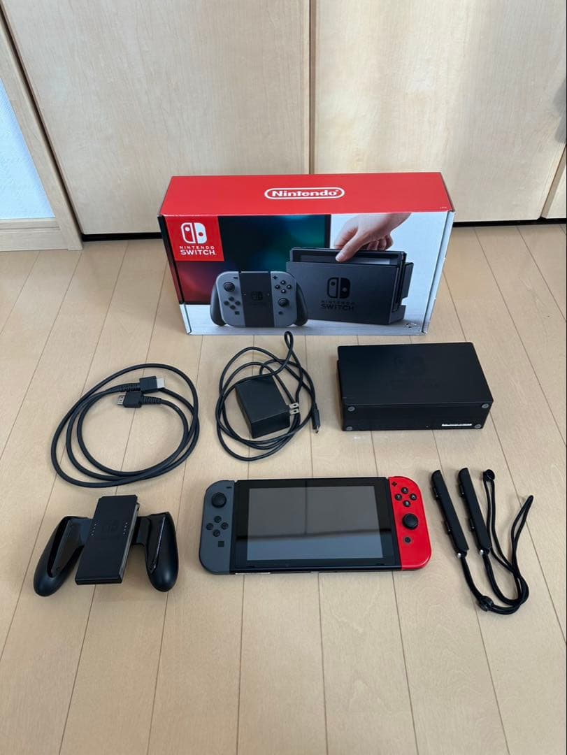 Nintendo Switch 本体 グレー/レッド