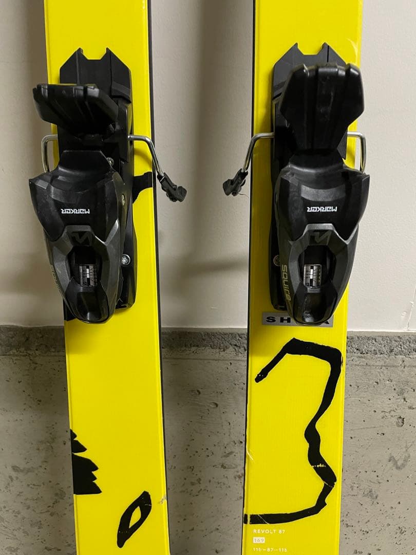※レオ※ Volkl REVOLT87スキー板