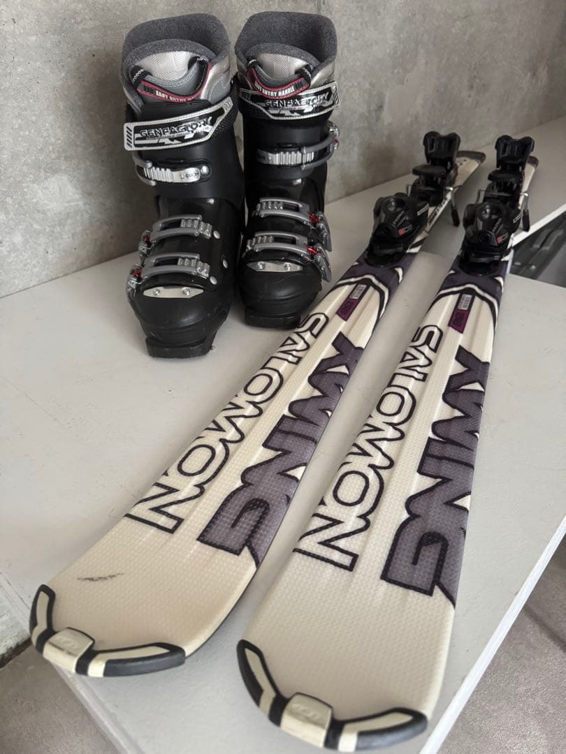 Salomon アルペンスキー板　（スキー板のみ）