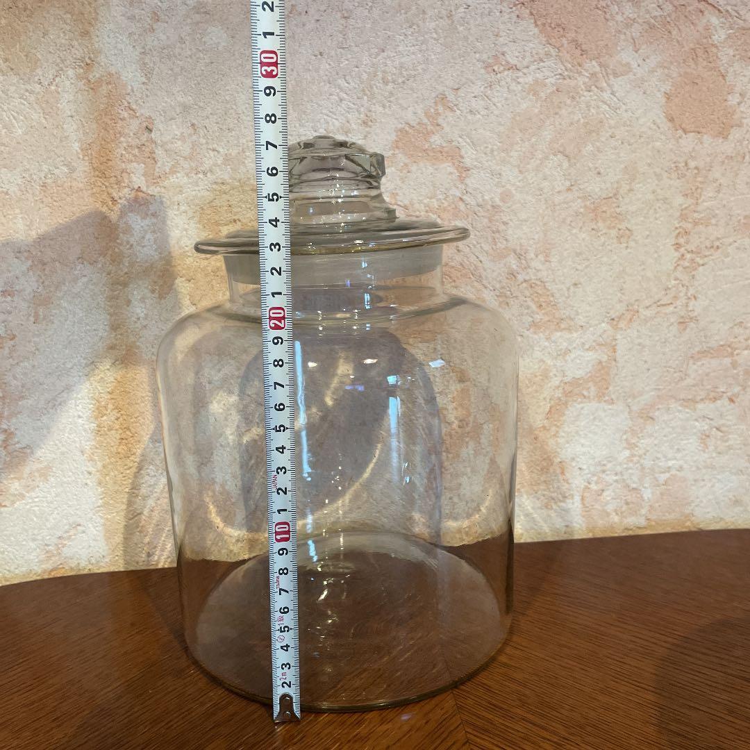 レトロ雑貨　昭和蓋付き大きなガラス瓶