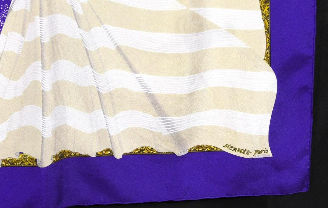 美品　HERMES エルメス　大判スカーフ　カレ90　 D362