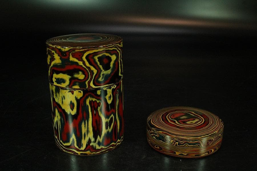 乾漆 色漆堆朱 茶器 香合 雪松作 共箱 未使用(K-A641)