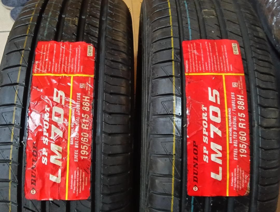 送料含その②2本未使用ダンロップSPスポーツLM705　195/60R15