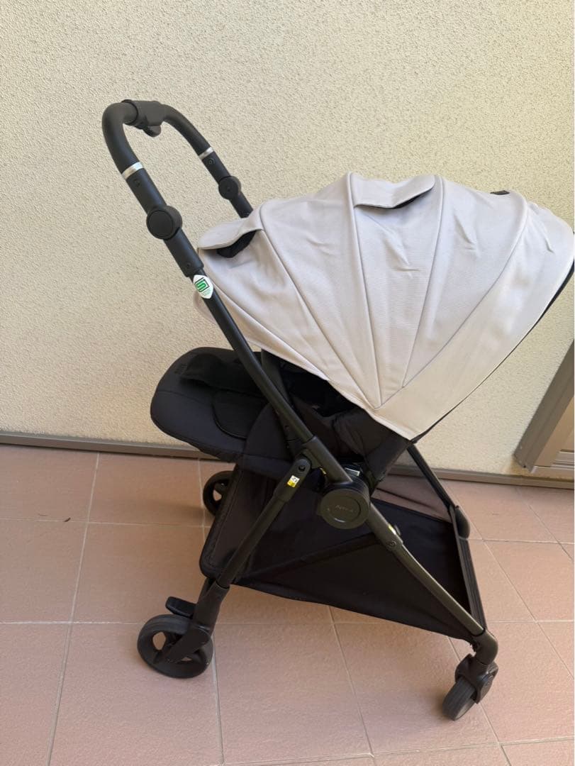 Aprica ルーチェフリー　ベージュ