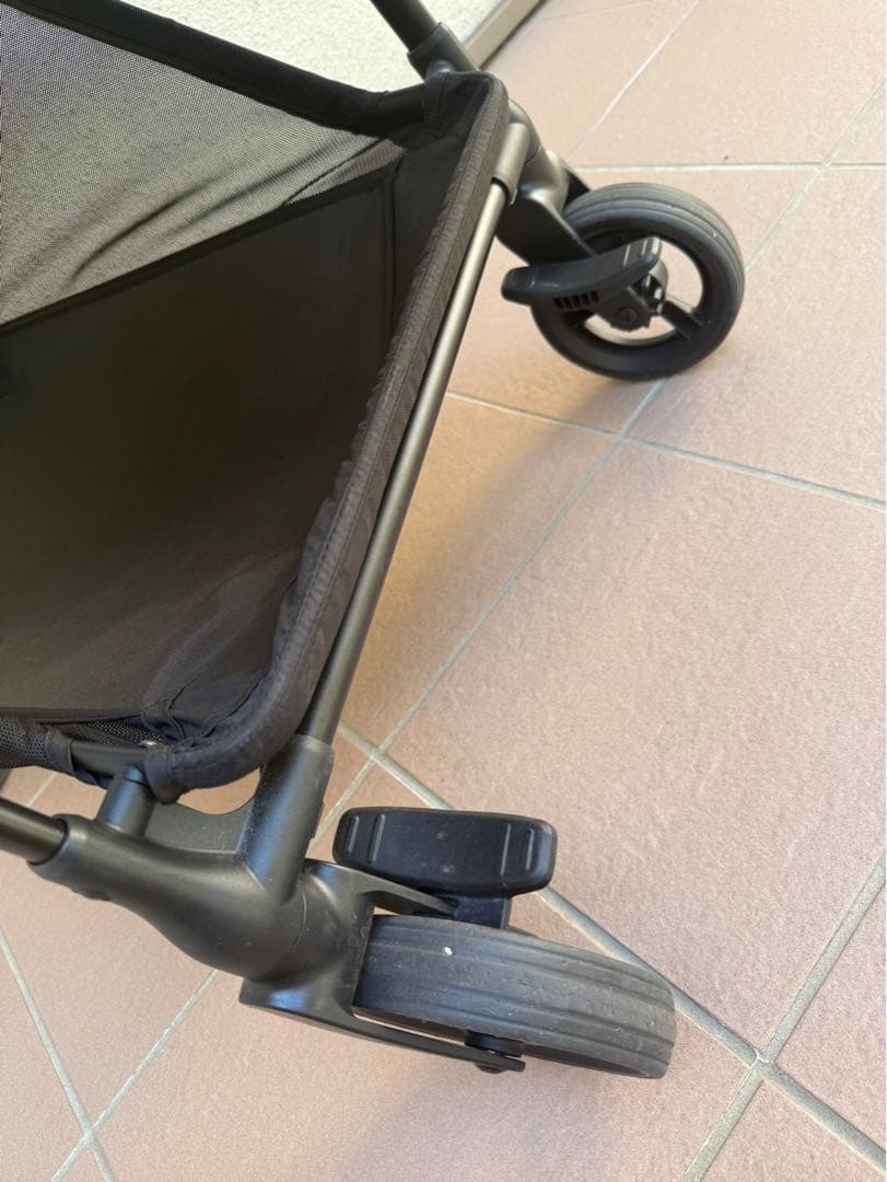 Aprica ルーチェフリー　ベージュ