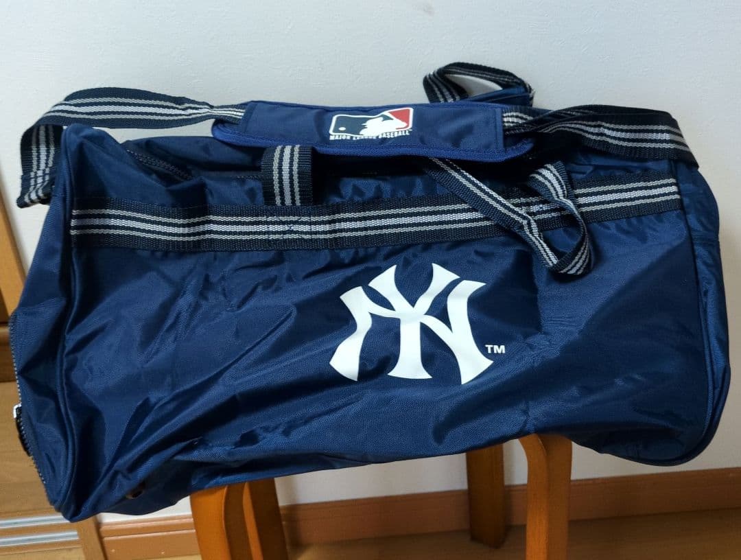 ニューヨークヤンキース 大容量旅行かばん メジャーリーグ MLB 特大
