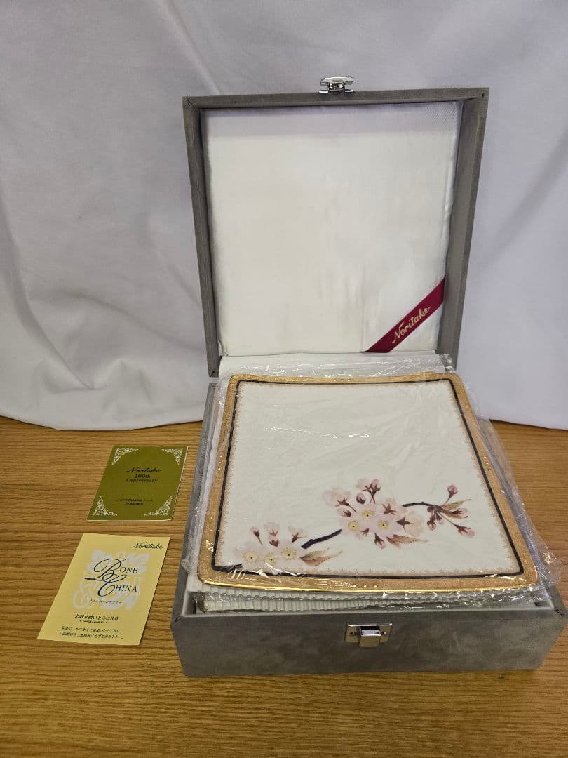 ノリタケ　四季彩舞曲スクエアプレート　６枚　未使用品　ロンド