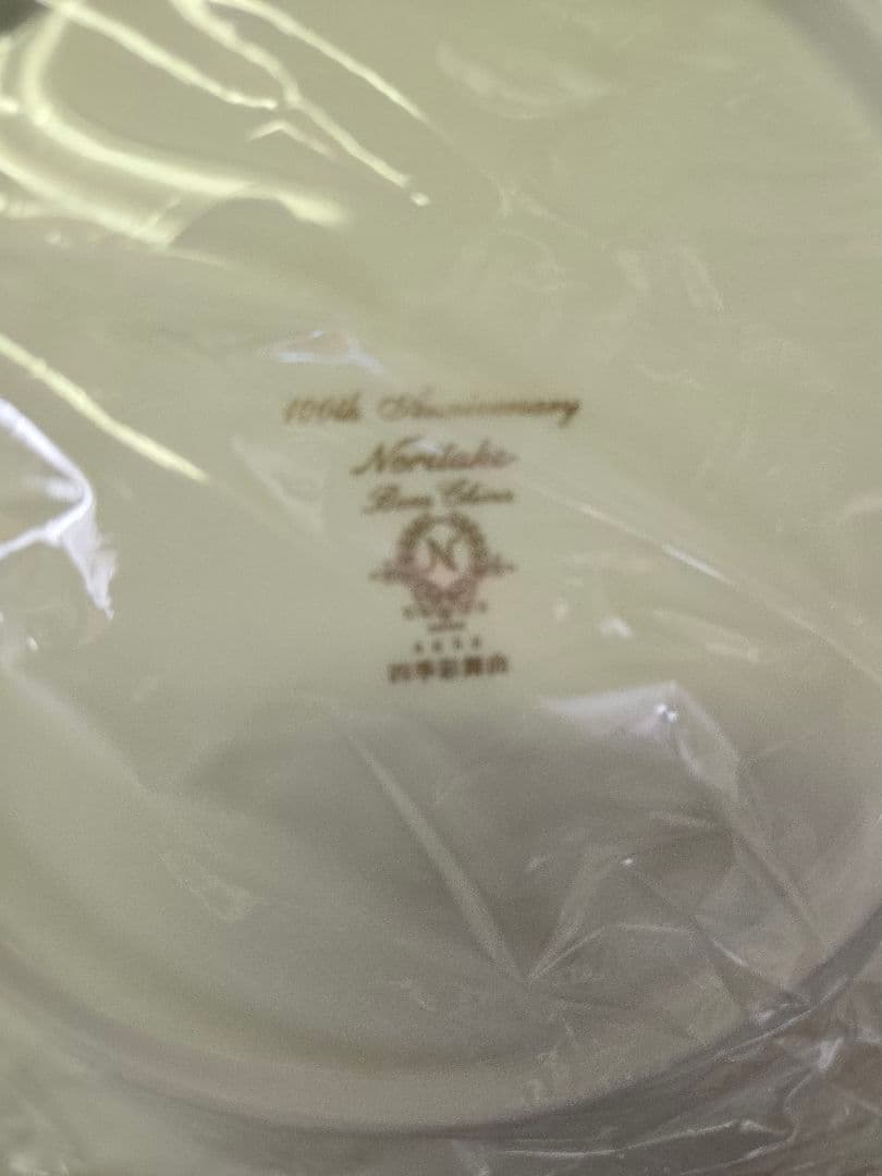 ノリタケ　四季彩舞曲スクエアプレート　６枚　未使用品　ロンド