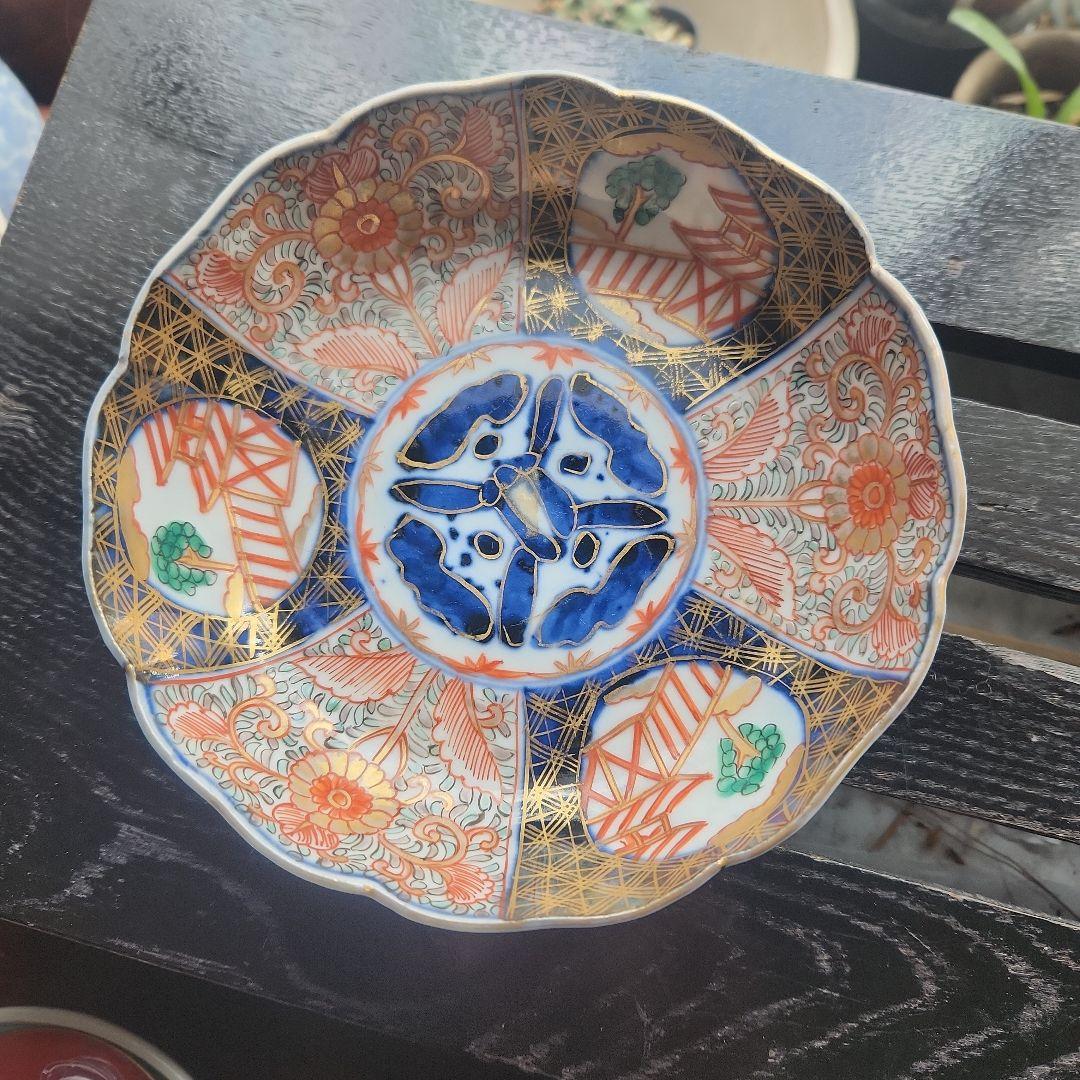 古伊万里　錦手　多色花模様の八角形陶器皿　　江戸時代