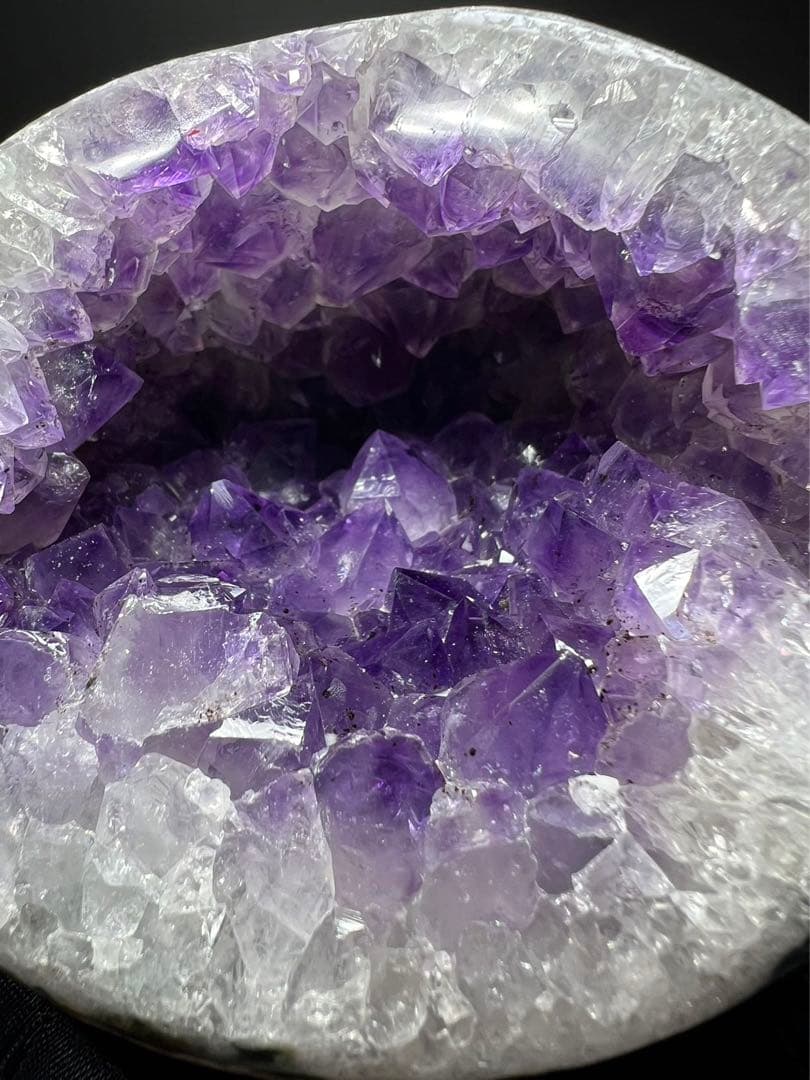 A679希少！美しい紫色 高品質天然アメジストドーム 置物