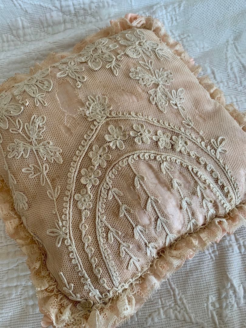 専用ページになります※ロココプレゼンテーションボックスミニョネットビスクドール