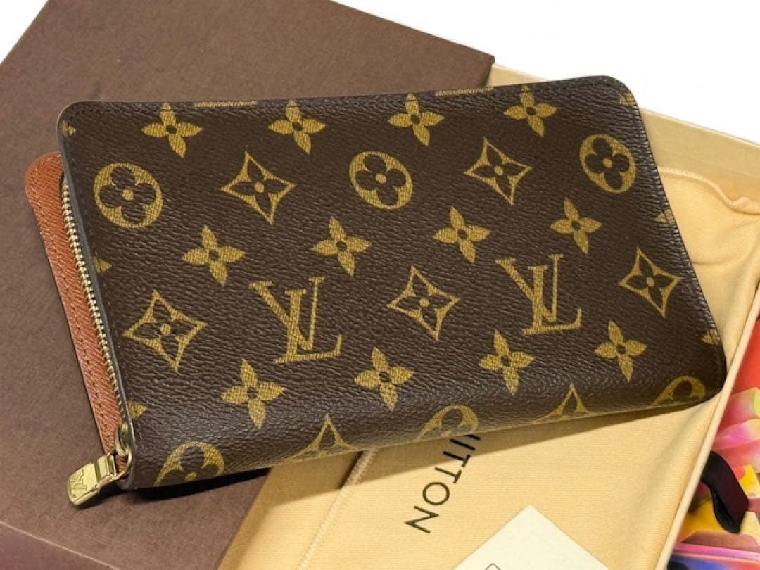 極美品！LOUIS VUITTONルイヴィトン　ラウンドファスナー長財布
