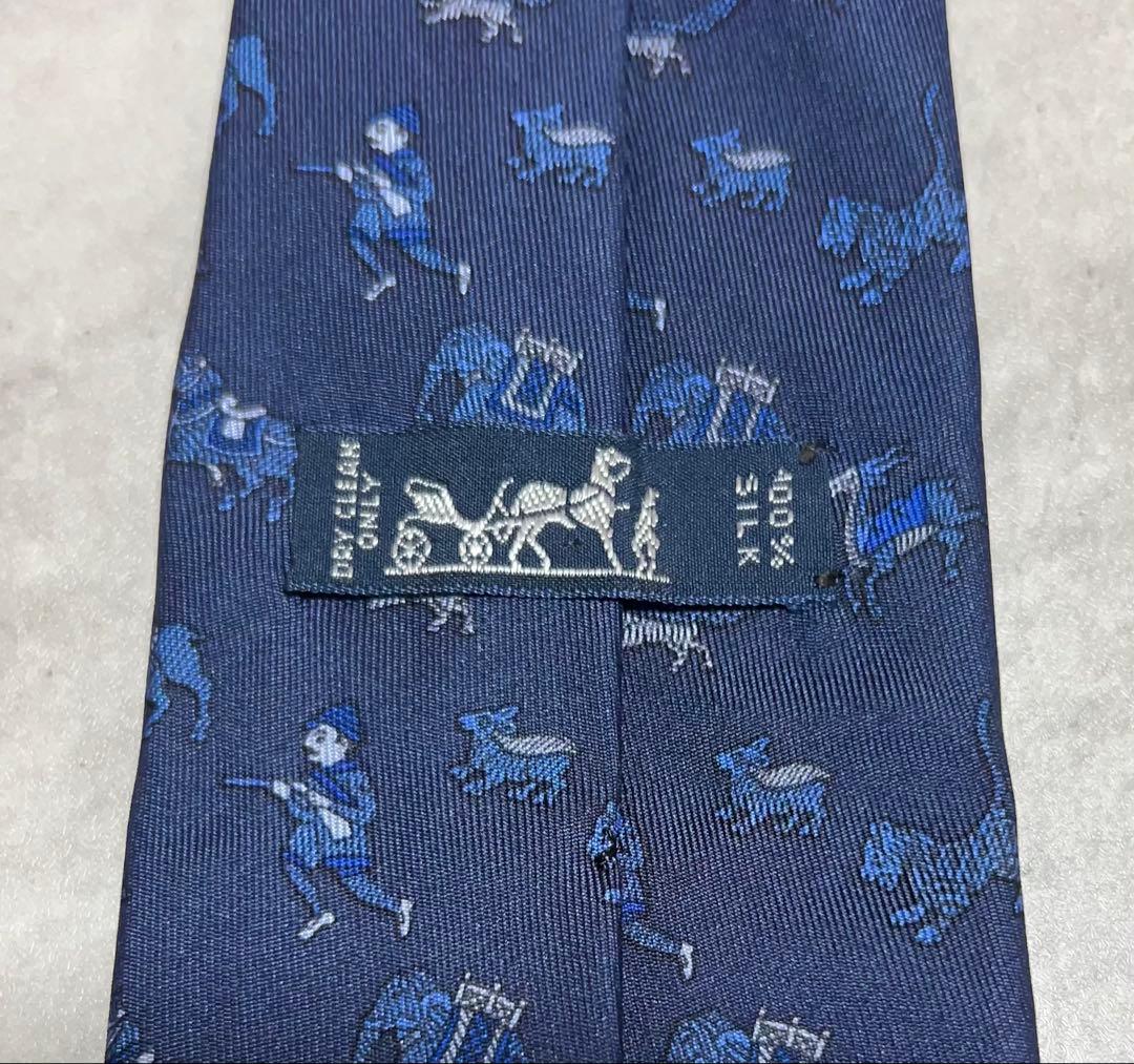 未使用級 箱付き HERMES ネクタイ ハイブランド 総柄