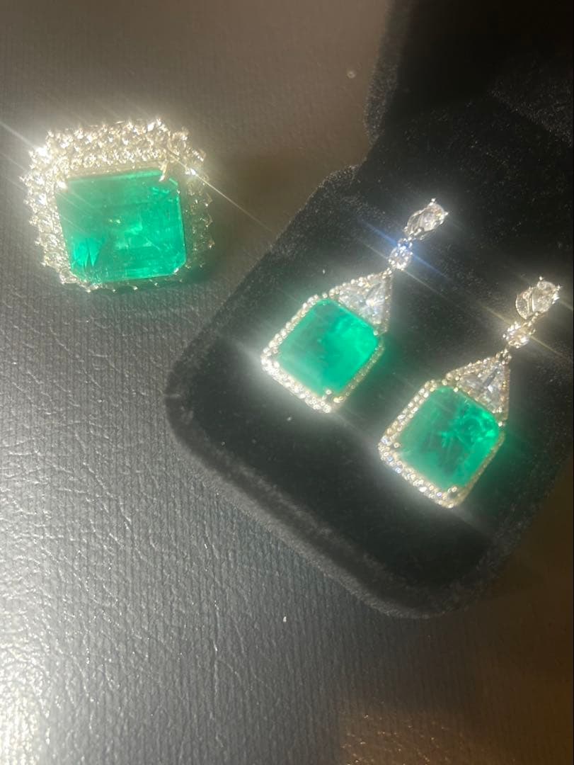 アヴェンチュリン翡翠デザインピアス➕お楽しみピアスもう1点サービス