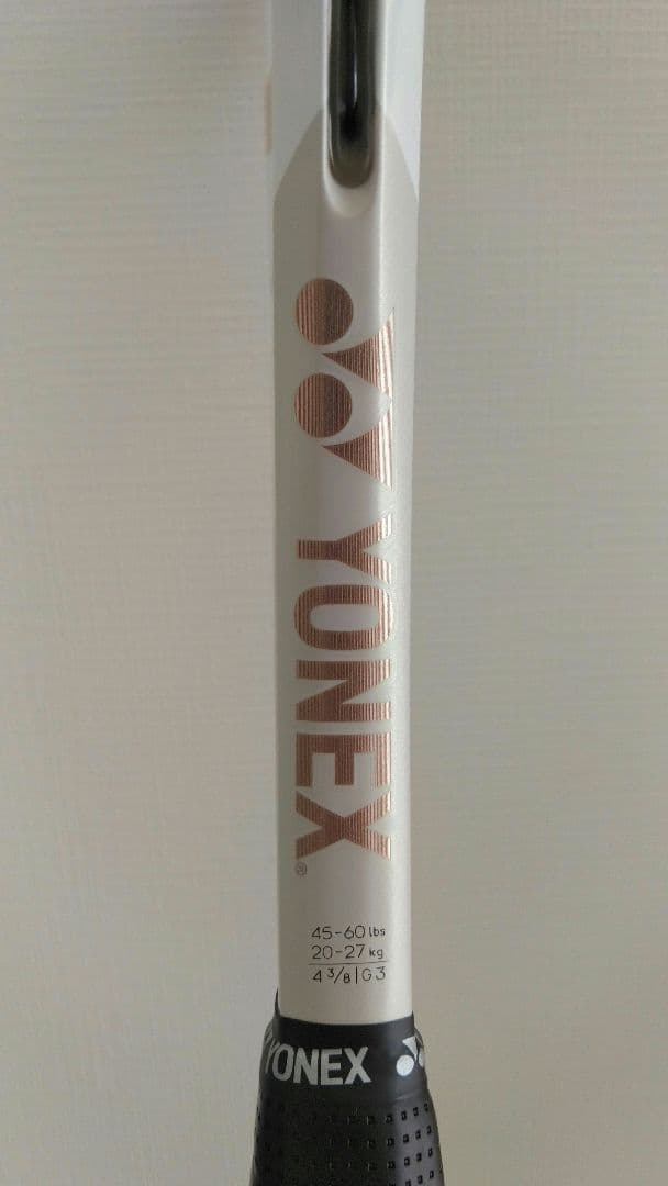 ヨネックス　Vコア98 サンドベージュ　グリップ3