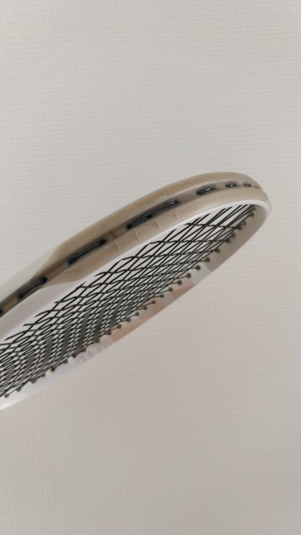 ヨネックス　Vコア98 サンドベージュ　グリップ3