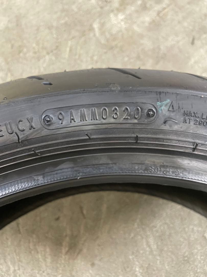 DL RS-4 190/55ZR17 TL ロードスマート4 リアタイヤ