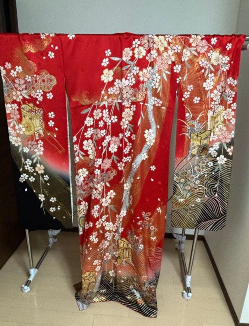 振袖（生絹）と帯の2点