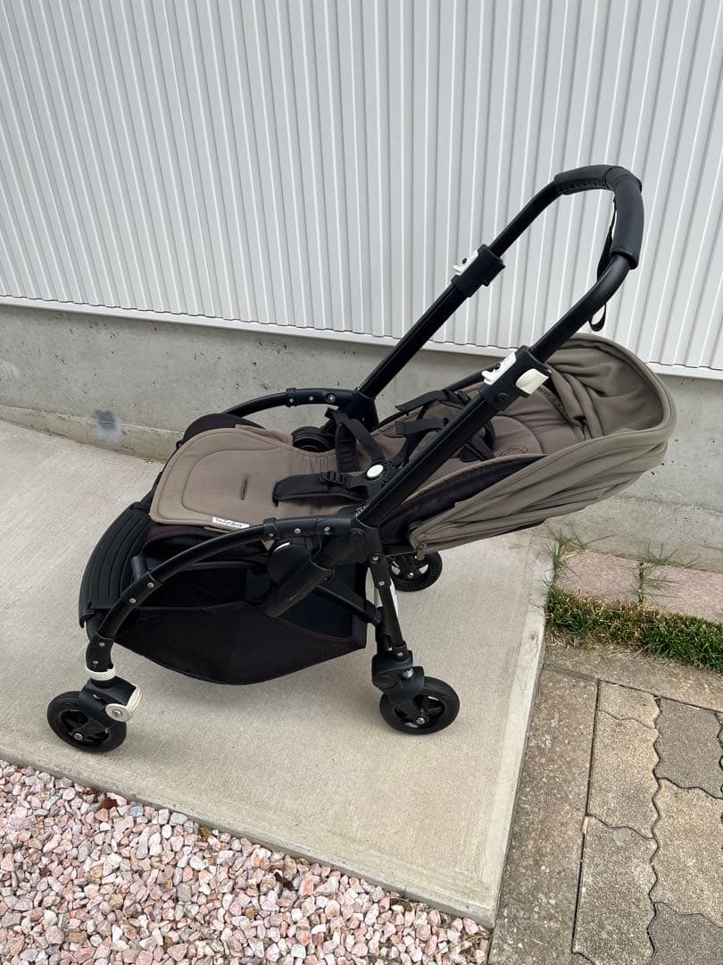 値下！バガブーbee5 ベビーカー オリーブグリーン　bugaboo スタンド有