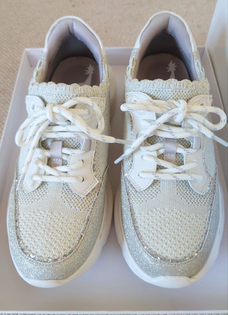 再々値下げ　tsumori chisato ツモリチサト ホワイト スニーカー