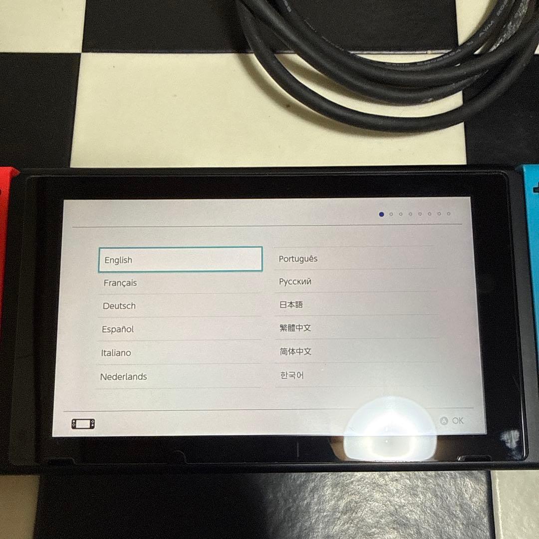 Nintendo Switch 本体セット（ネオンブルー／ネオンレッド）