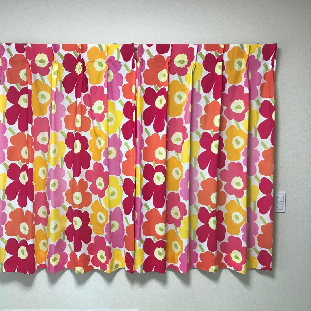 マリメッコ　ウニッコ（Unikko）　オーダーカーテン