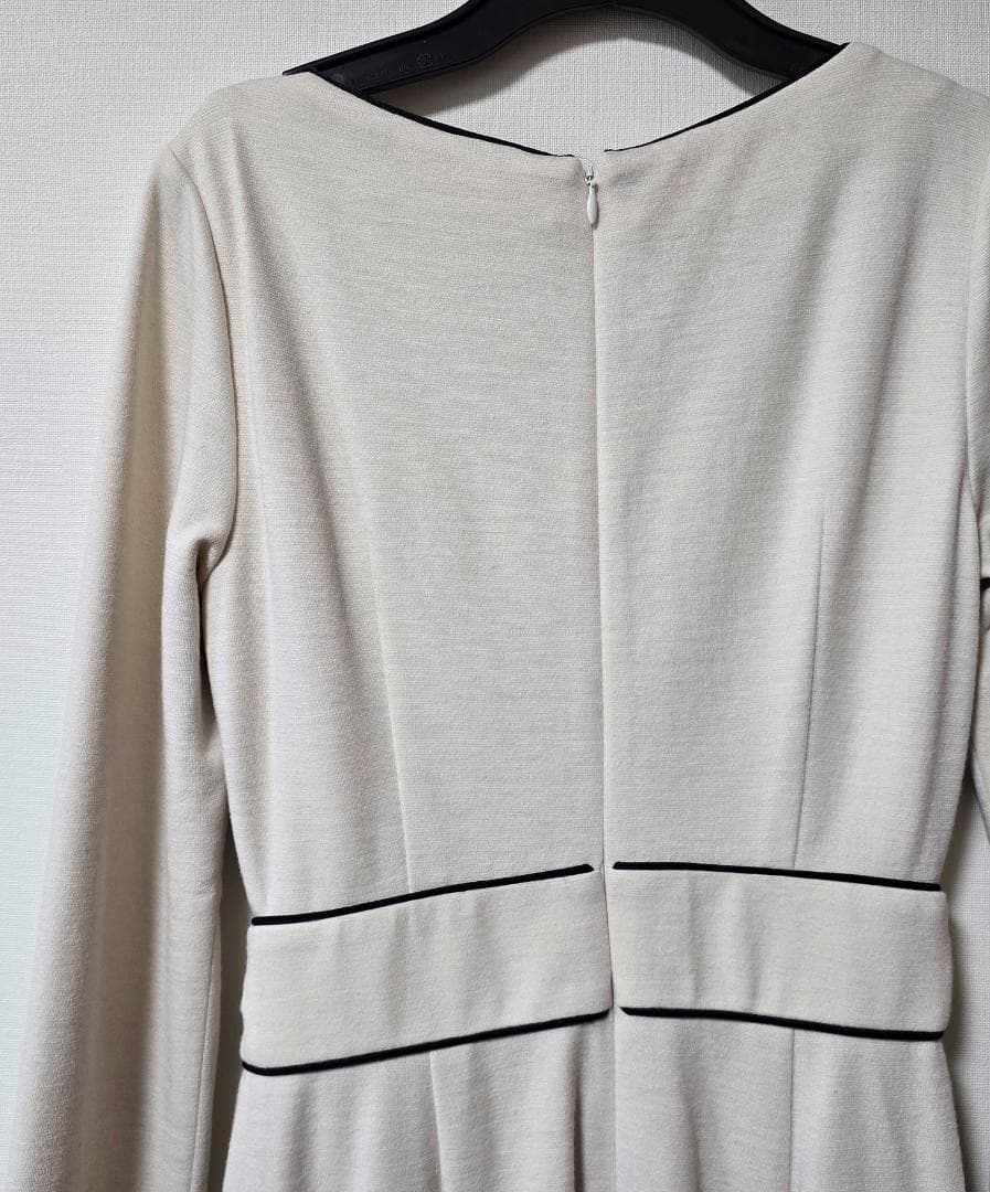 PINKY&DIANNE バイカラーパイピング ワンピース ベージュ