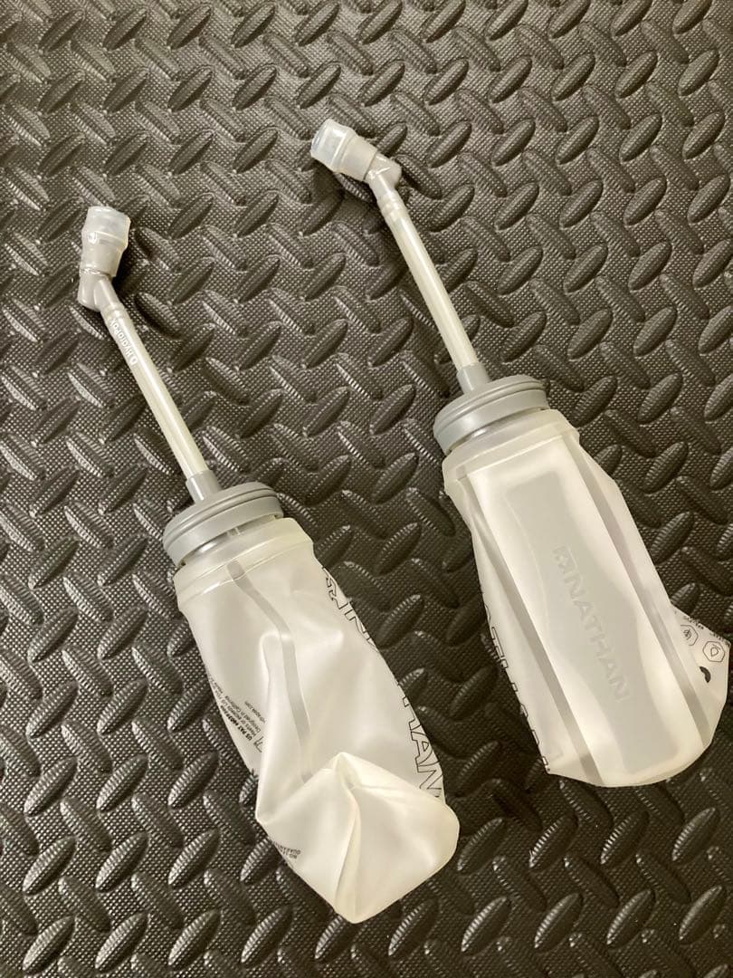 【新品未使用】ネイサン　ベイパーカー 4L メンズ（ボトル2本付属）　トレラン