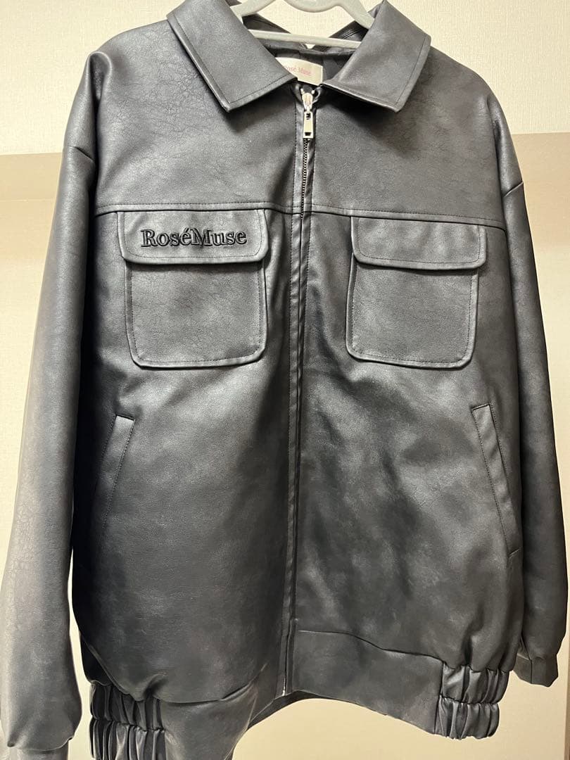 RoseMuse fake leather outeブラック