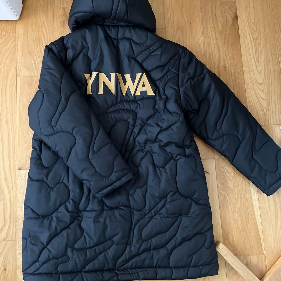 【未使用】レブロンxリバプール NIKEダウンジャケット 黒 Mサイズ 完売品