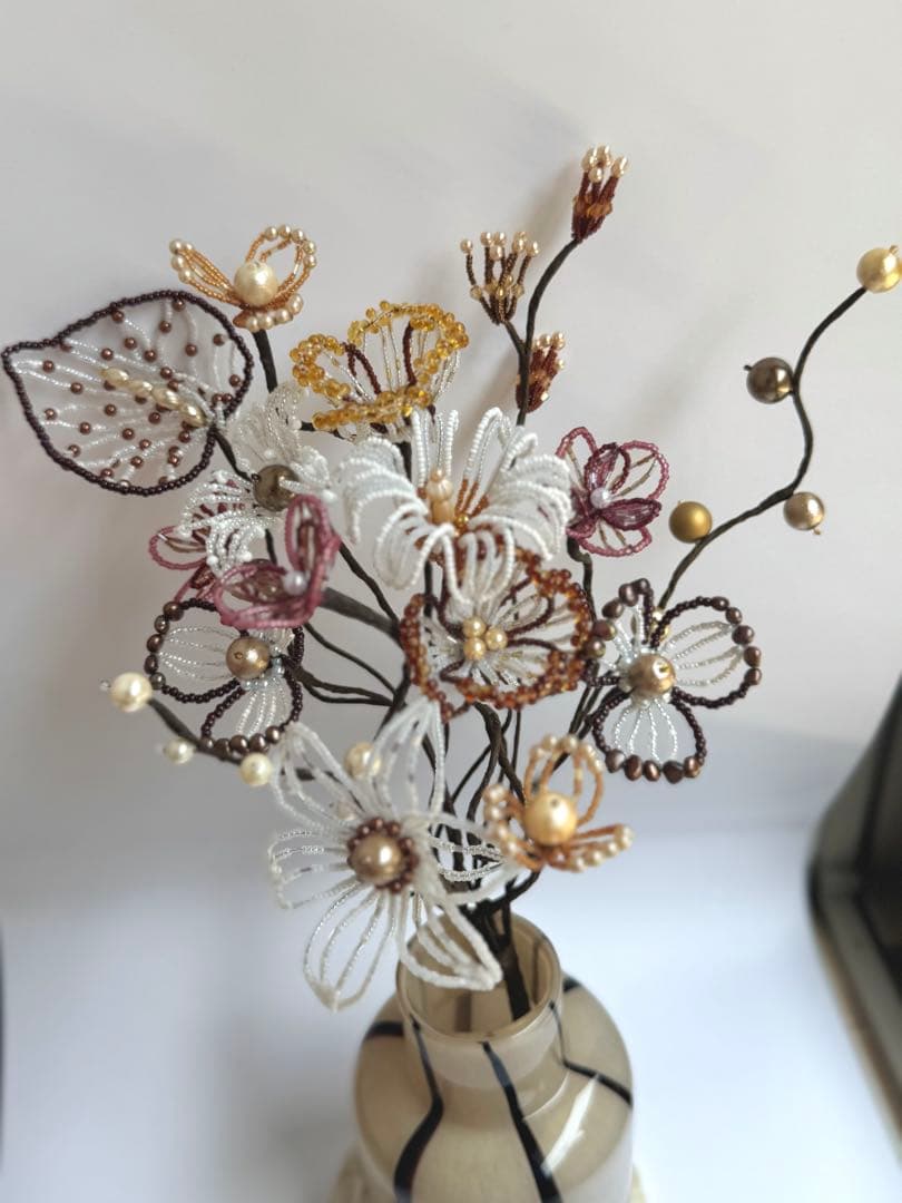 ビーズフラワー　ブーケ　一輪挿し