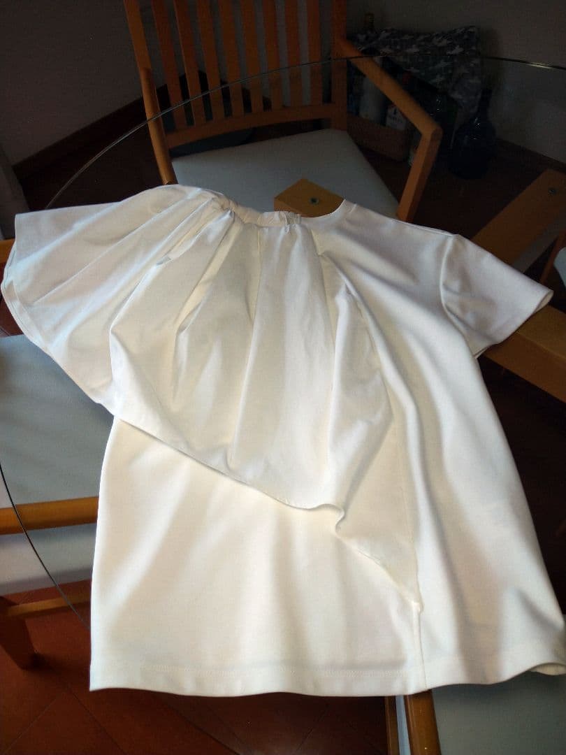 アキラナカ・トップス