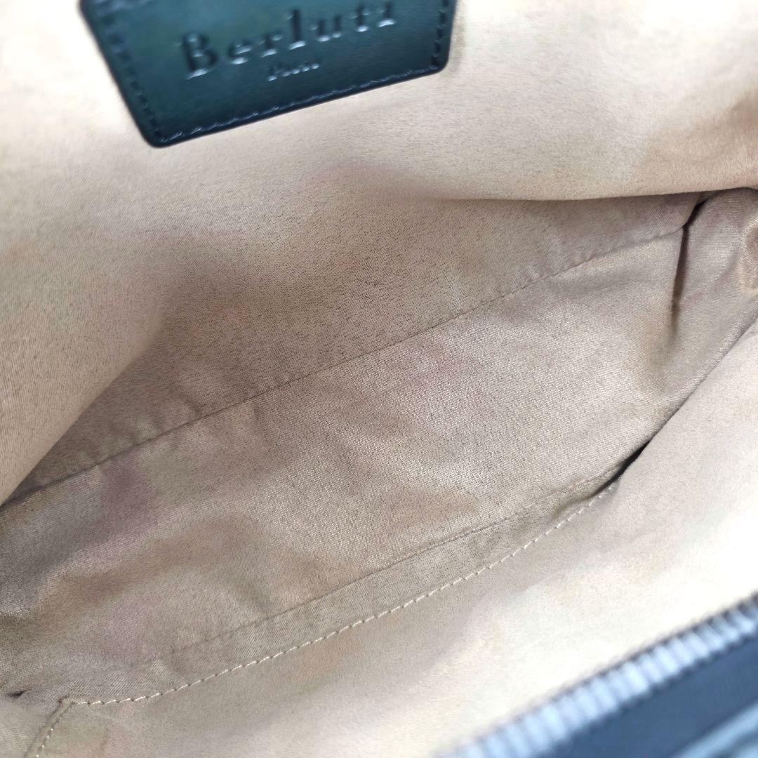 美品 ベルルッティ スクリットカリグラフィ ボディバッグ ウエストバッグ