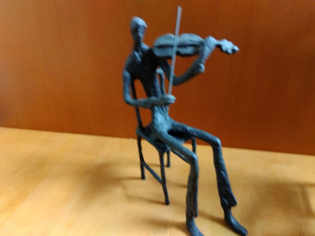 弦楽四重奏の鉄製置物