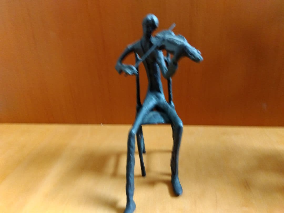 弦楽四重奏の鉄製置物