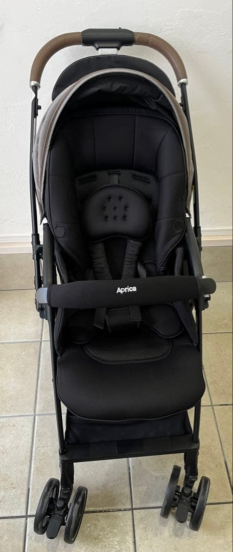 ラクーナクッションフリー アップリカ　ベビーカー　ラクーナ サイベックス　コンビ