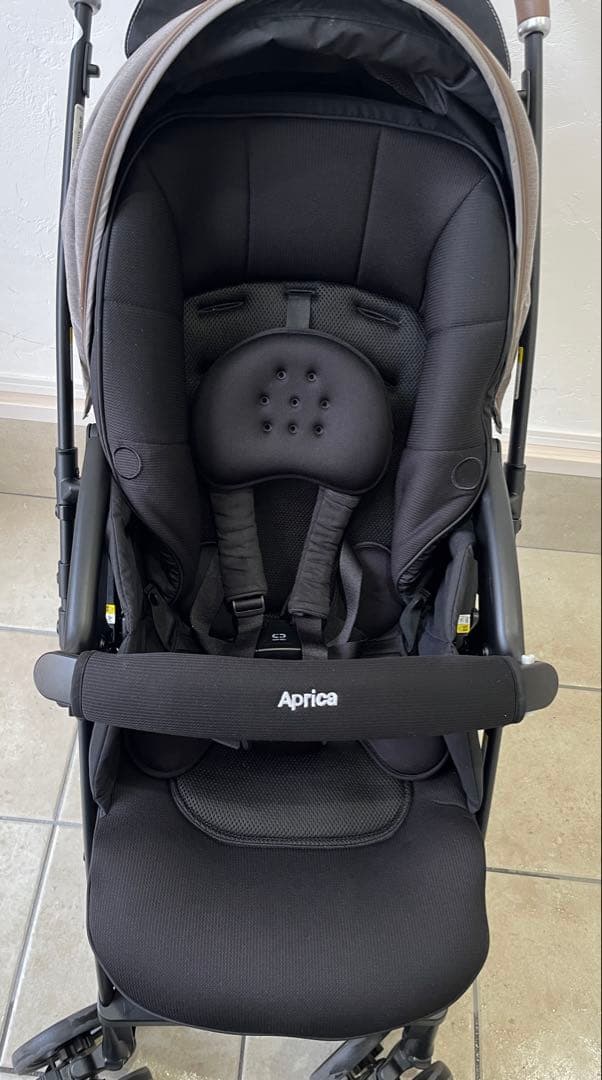 ラクーナクッションフリー アップリカ　ベビーカー　ラクーナ サイベックス　コンビ