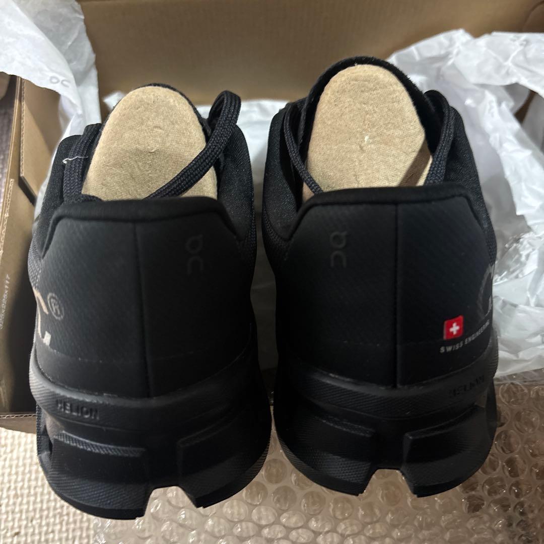 超美品　on スニーカー　25.5サイズ