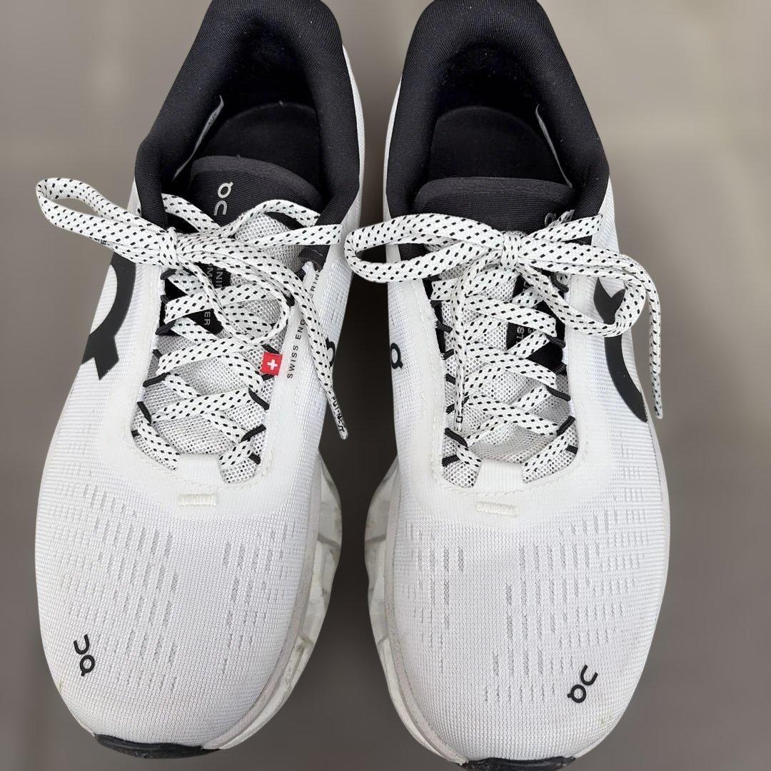 on オン　クラウドモンスター Cloudmonster 2 23.5 箱あり